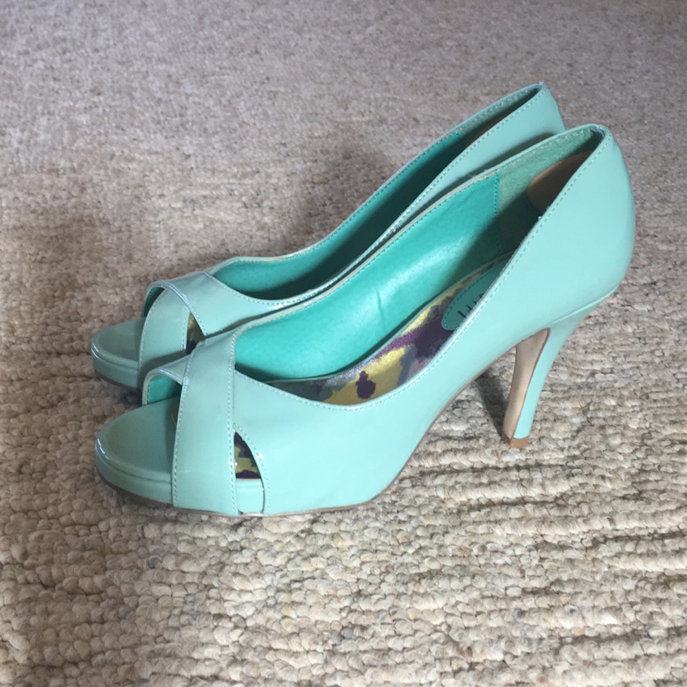 Madden girl mint colored peeptoe heels